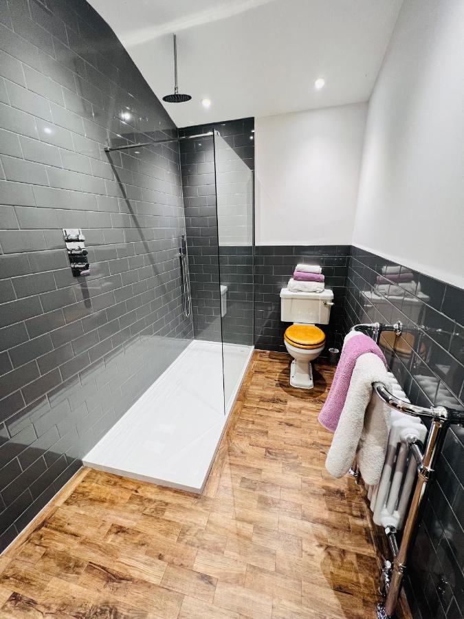Lavender Retreat Bed and Breakfast Wrexham Esterno foto